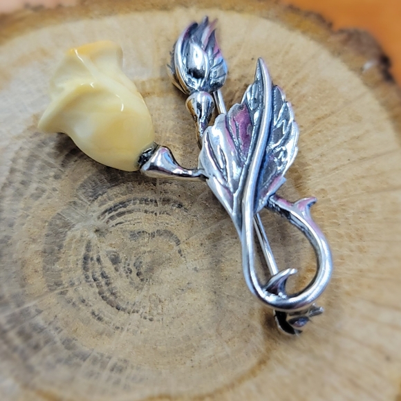 Genuine Baltic Amber and sterling silver rose brooch - Picture 3 of 3